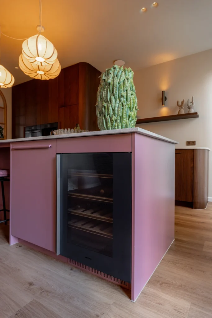 Roze keuken De Grote Huisverbouwing